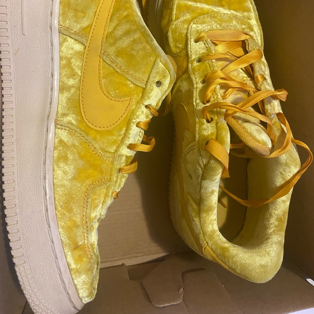 Yellow velvet Nike